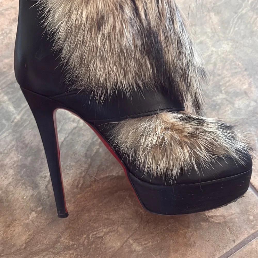 Christian Louboutin Black and Fur Women's Boots Toundra - Picture 9 of 16